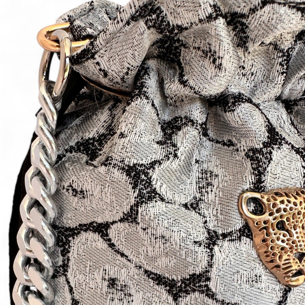 SAVANNAH BUCKET BAG