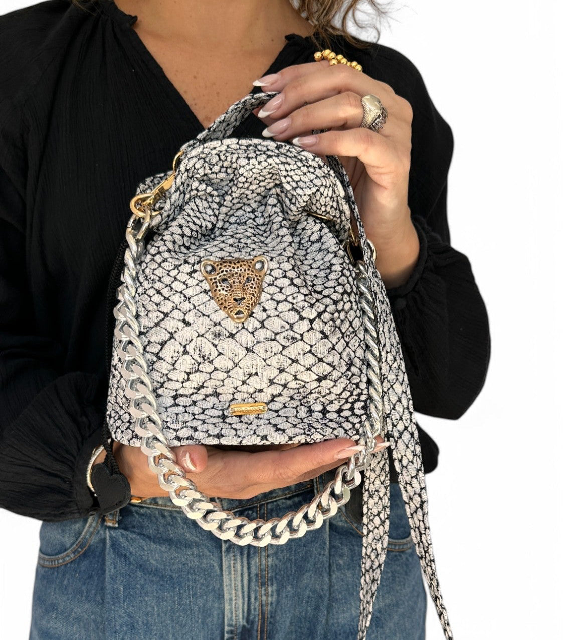 PITÓN BUCKET BAG