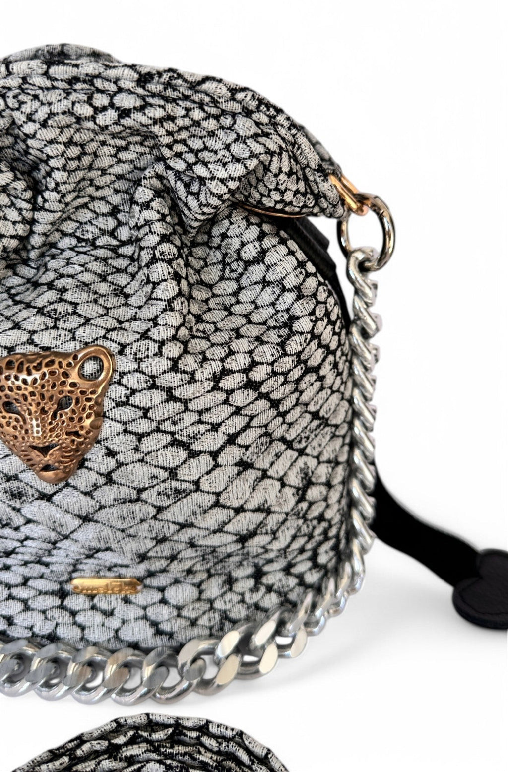 PITÓN BUCKET BAG