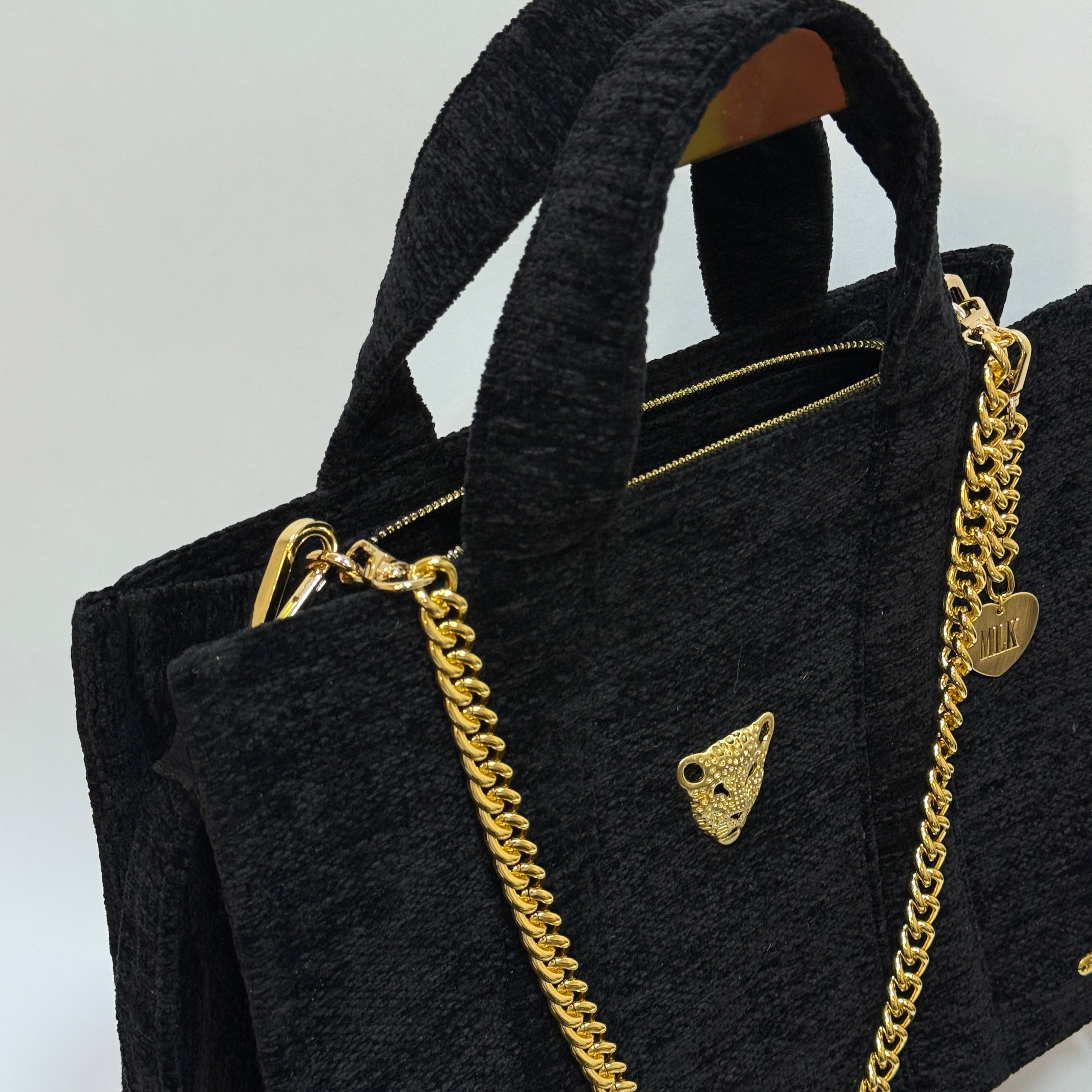 BLACK TOTE BAG
