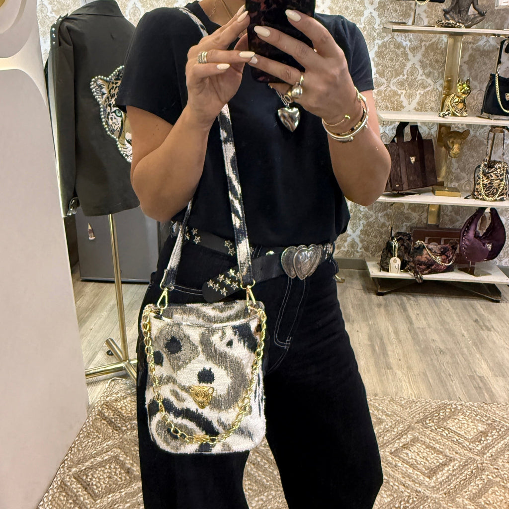 ANISA BUCKET BAG