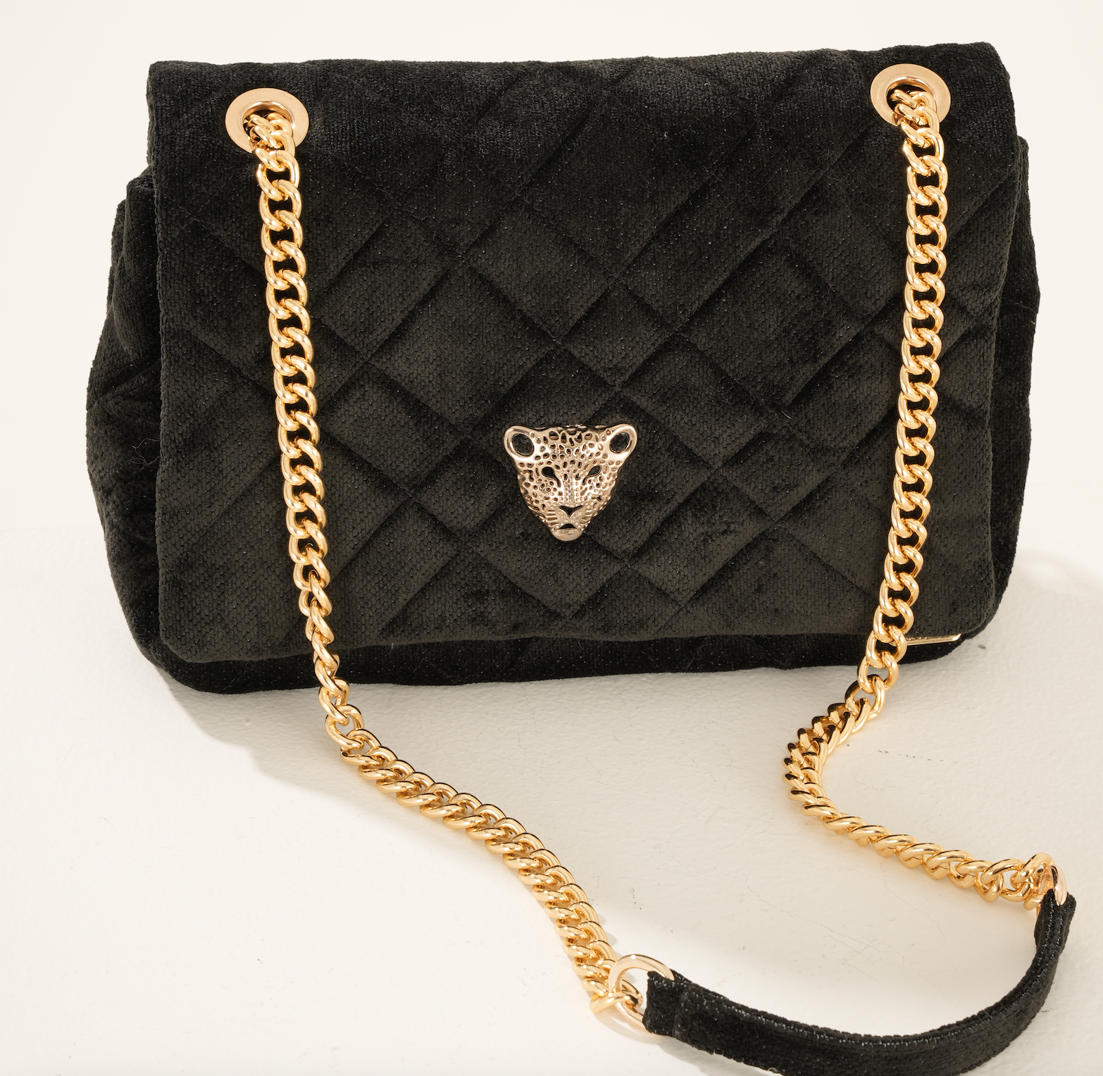 BLACK FLAP BAG