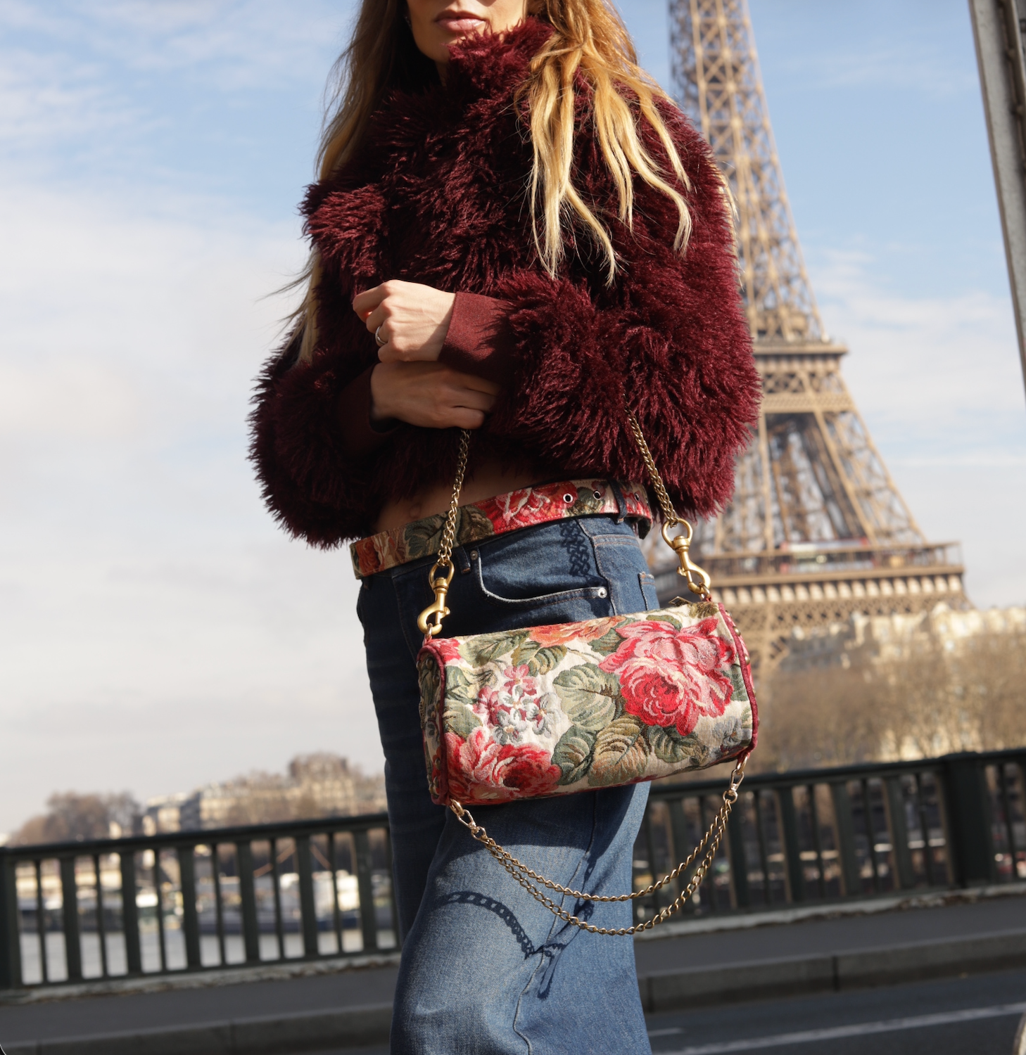 VÈLA BARREL BAG