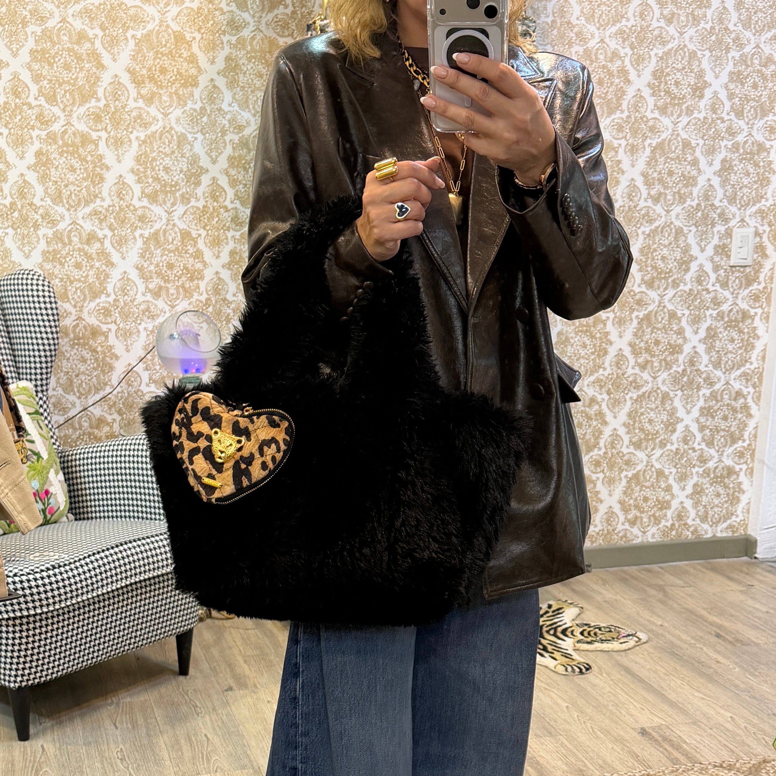 BLACK FURRY BAG