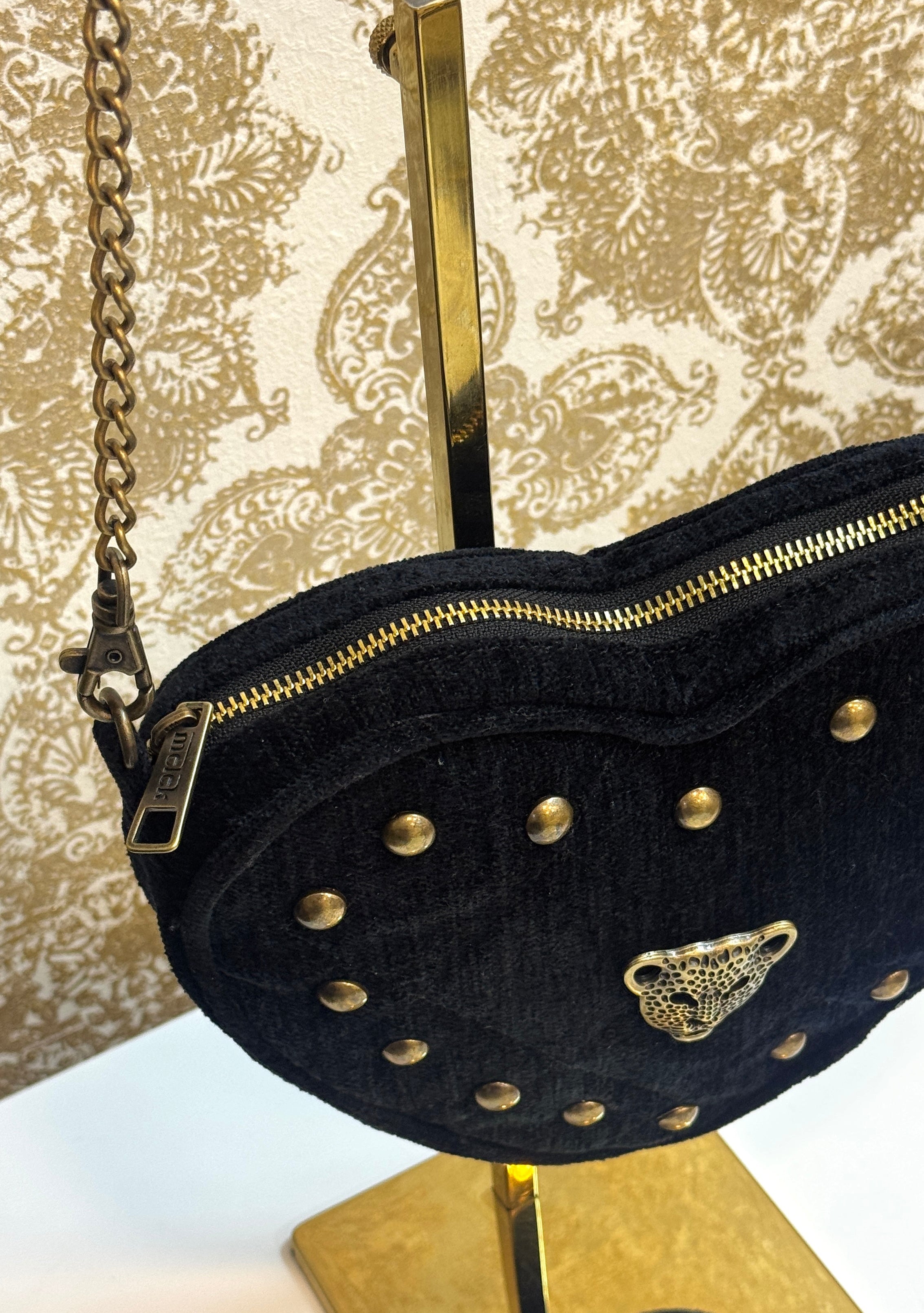 BLACK HEART BAG