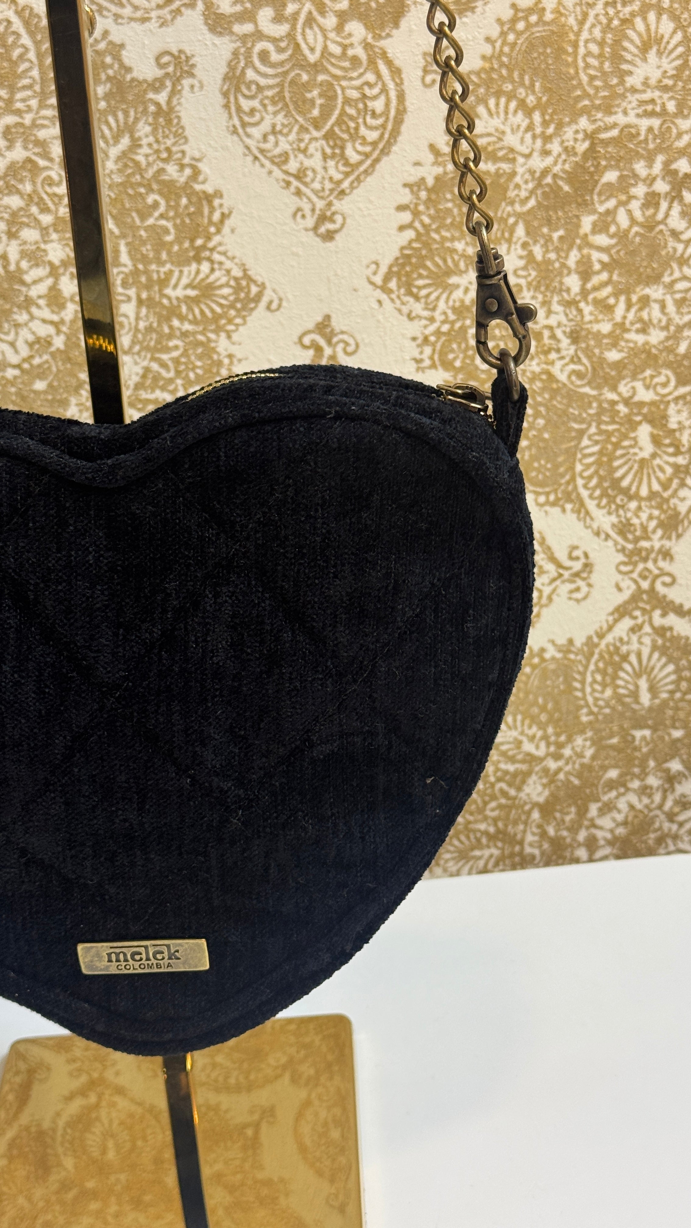 BLACK HEART BAG