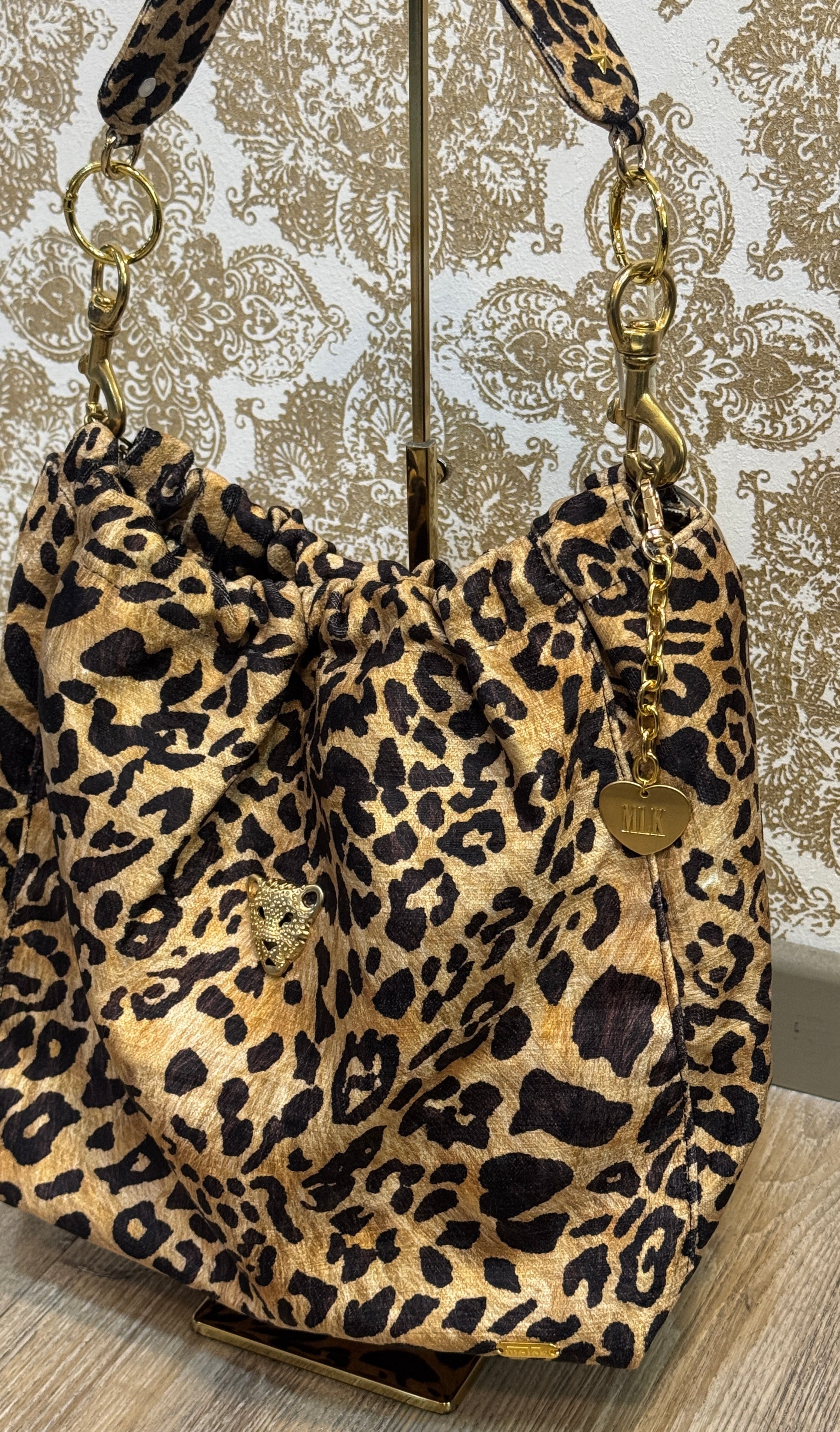 ANIMAL PRINT HOBO SAK