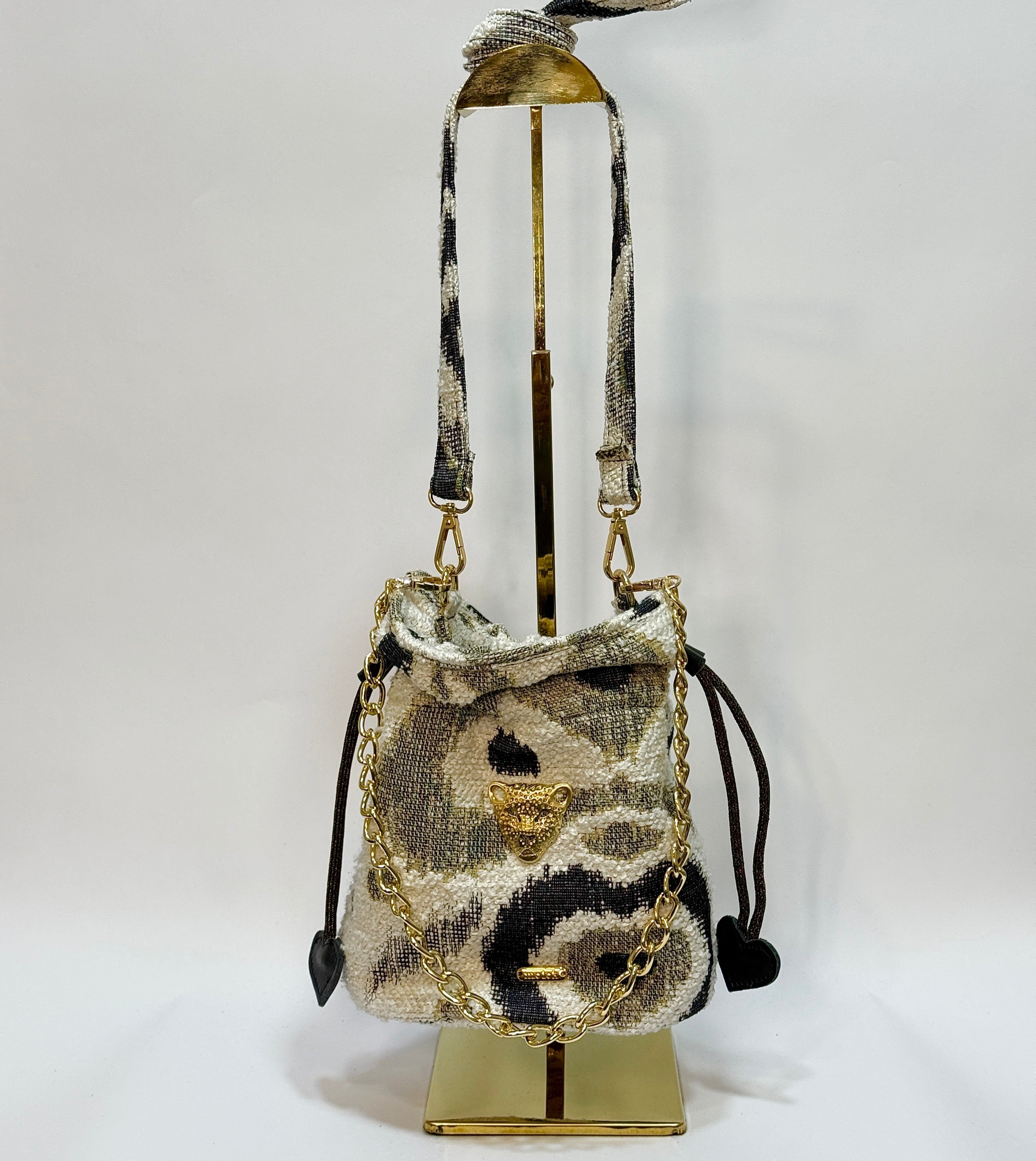 ANISA BUCKET BAG
