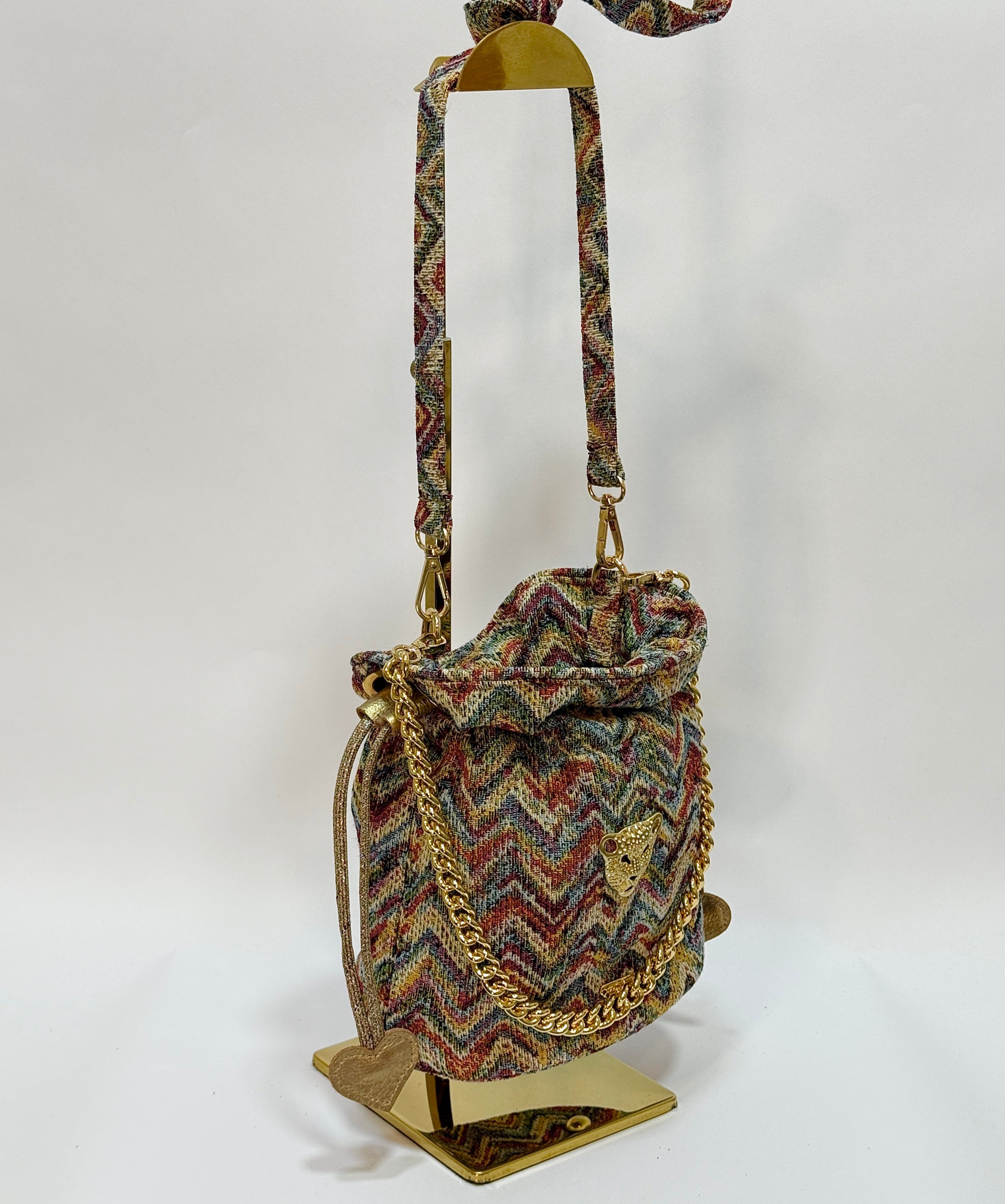 ASTRAL BUCKET BAG